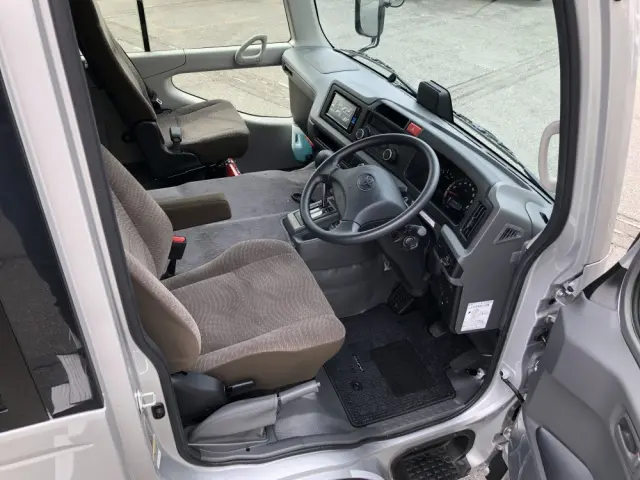 トヨタ コースター 2KG-GDB70(2WD)の写真4