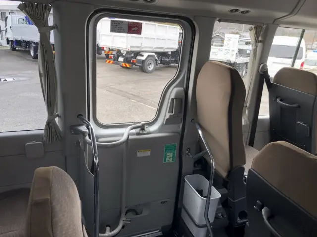 トヨタ コースター 2KG-GDB70(2WD)の写真17