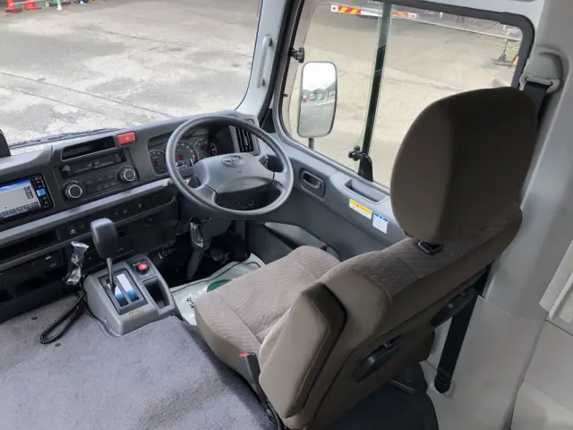 トヨタ コースター 2KG-GDB70(2WD)の写真35