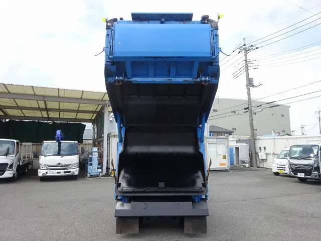いすゞ フォワード 2RG-NMR88AN(2WD)の写真8