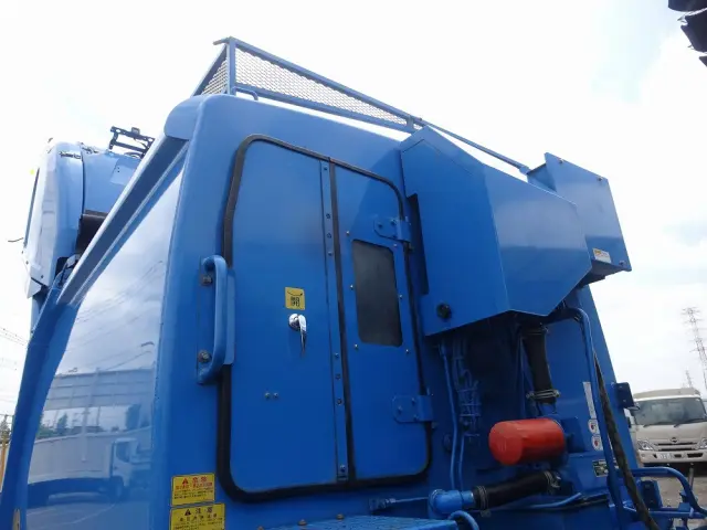 いすゞ フォワード 2RG-NMR88AN(2WD)の写真25