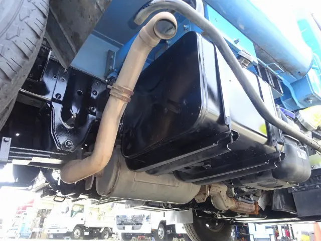 いすゞ フォワード 2RG-NMR88AN(2WD)の写真30