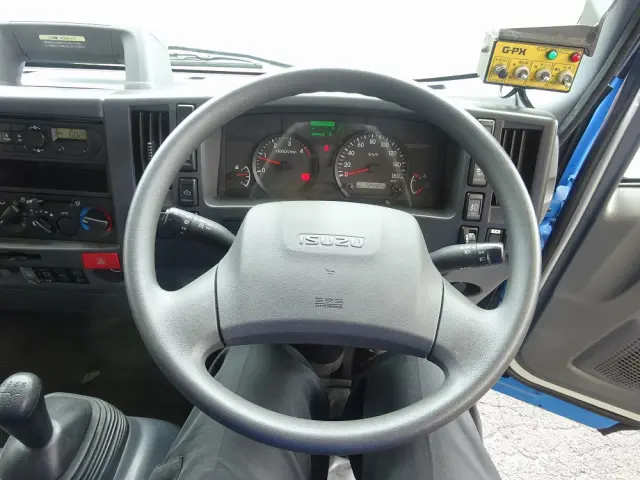 いすゞ フォワード 2RG-NMR88AN(2WD)の写真34