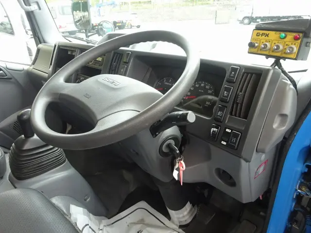 いすゞ フォワード 2RG-NMR88AN(2WD)の写真37