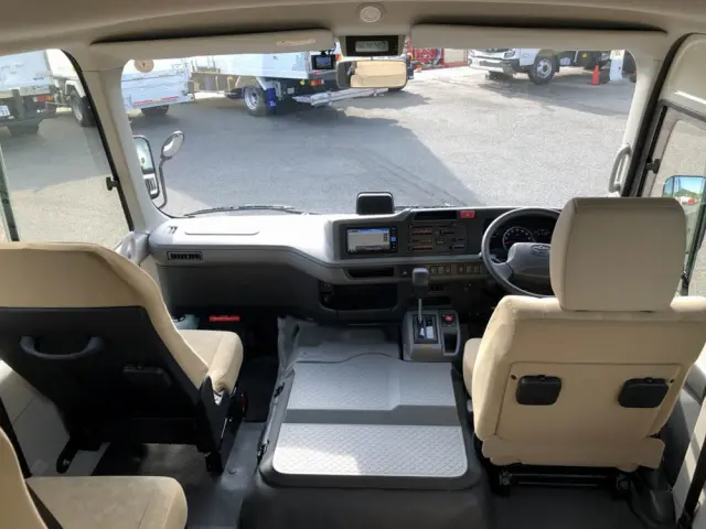 トヨタ コースター 2KG-GDB70(2WD)の写真20