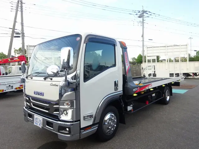 いすゞ エルフ 2PG-NPS88AN(4WD)の写真1