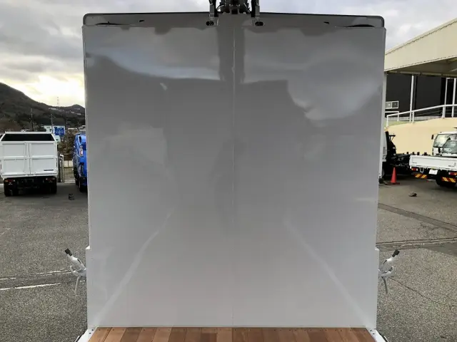 三菱 キャンター 2PG-FEB90(2WD)の写真15