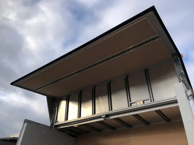 三菱 キャンター 2PG-FEB90(2WD)の写真19