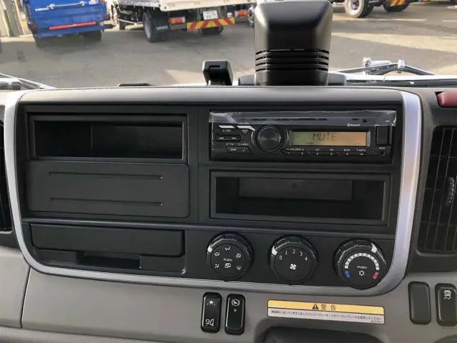 三菱 キャンター 2PG-FEB90(2WD)の写真39