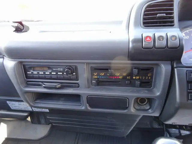 日産 アトラス PB-AKR81AN(2WD)の写真39