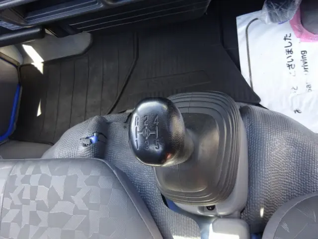 日産 アトラス PB-AKR81AN(2WD)の写真40