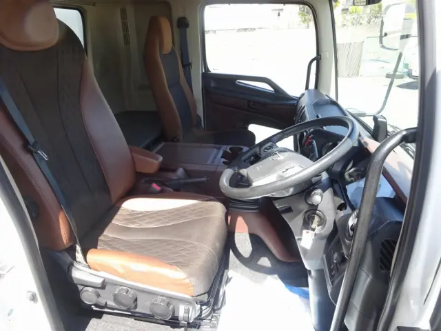 日野 レンジャー 2PG-FD2ABA(2WD)の写真4