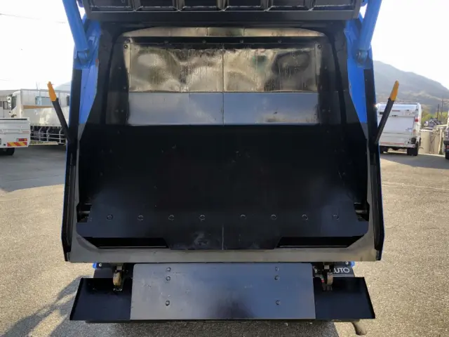 三菱 キャンター 2RG-FEAV0(2WD)の写真18