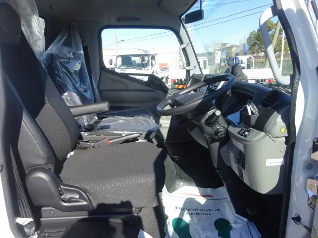 三菱 キャンター 2PG-FEB80(2WD)の写真4