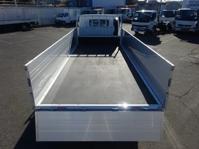 三菱 キャンター 2PG-FEB80(2WD)の写真11