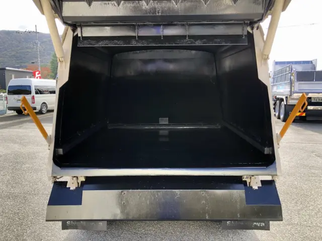 いすゞ エルフ 2PG-NPR88YN(2WD)の写真8