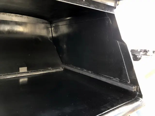 いすゞ エルフ 2PG-NPR88YN(2WD)の写真15