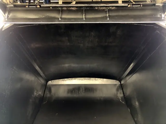 いすゞ エルフ 2PG-NPR88YN(2WD)の写真16