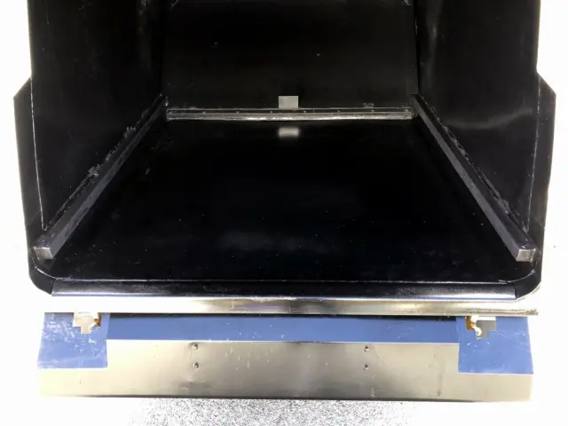 いすゞ エルフ 2PG-NPR88YN(2WD)の写真17