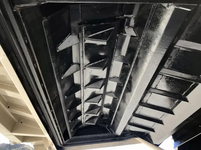 いすゞ エルフ 2PG-NPR88YN(2WD)の写真18