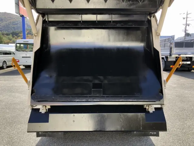 いすゞ エルフ 2PG-NPR88YN(2WD)の写真22