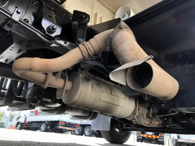 いすゞ エルフ 2PG-NPR88YN(2WD)の写真33