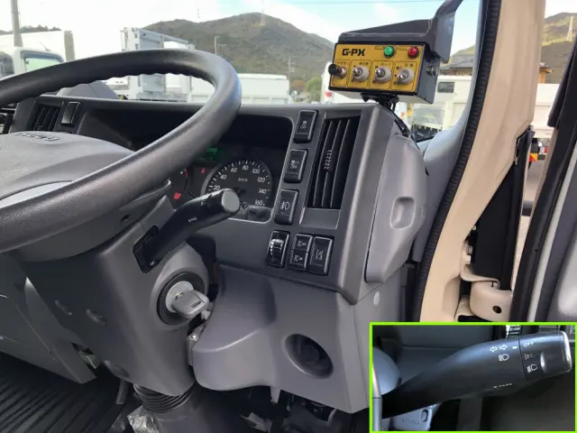 いすゞ エルフ 2PG-NPR88YN(2WD)の写真36