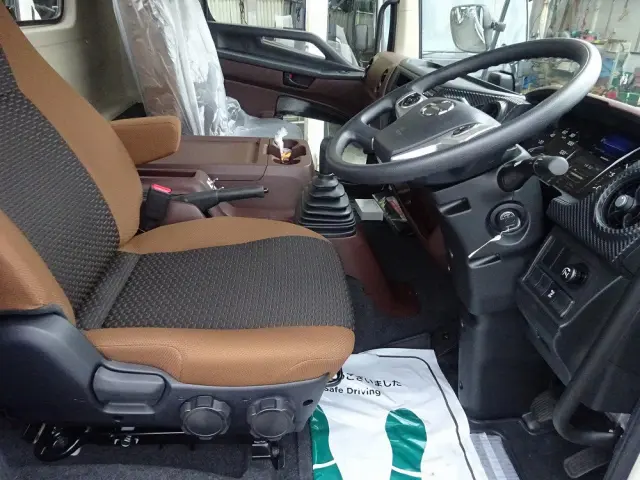 日野 レンジャー 2KG-GC2ABA(2WD)の写真4