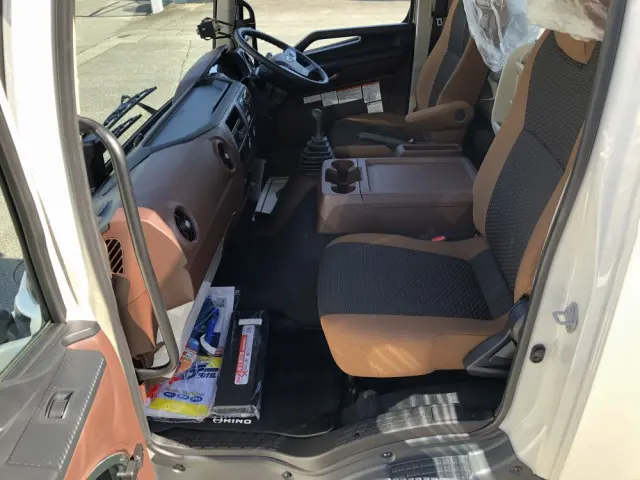 日野 レンジャー 2KG-GC2ABA(2WD)の写真34