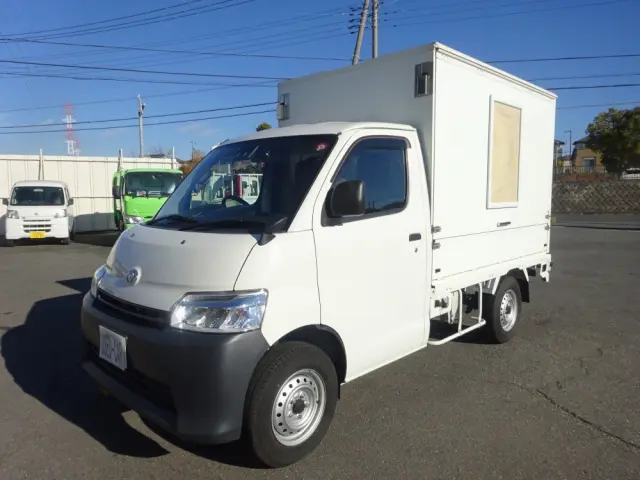 トヨタ タウンエーストラック 5BF-S403U(2WD)の写真7