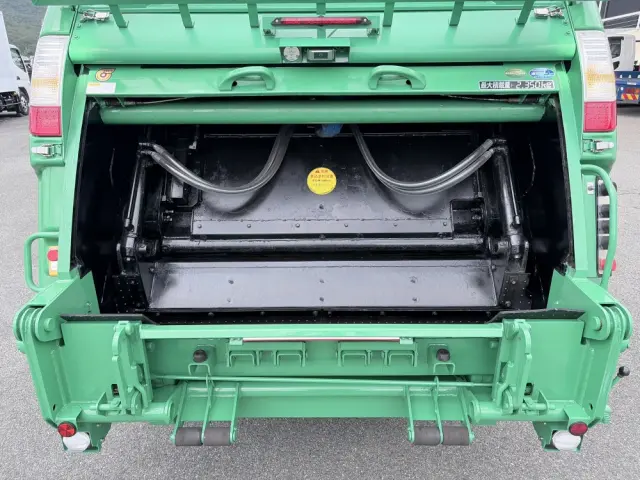 いすゞ エルフ 2PG-NPR88YN(2WD)の写真17