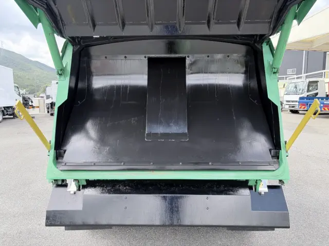 いすゞ エルフ 2PG-NPR88YN(2WD)の写真21
