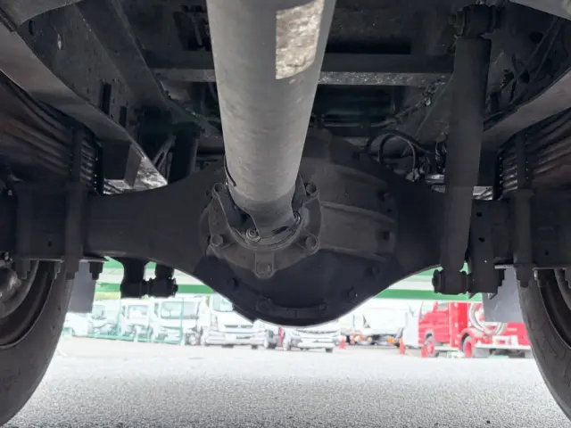 いすゞ エルフ 2PG-NPR88YN(2WD)の写真35