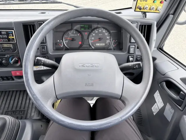 いすゞ エルフ 2PG-NPR88YN(2WD)の写真38