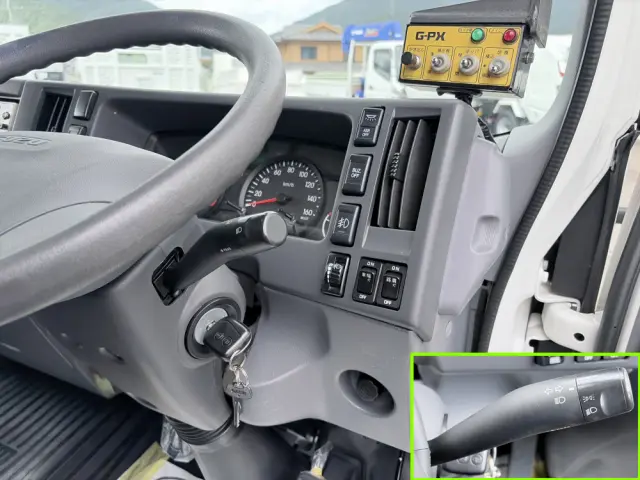 いすゞ エルフ 2PG-NPR88YN(2WD)の写真39
