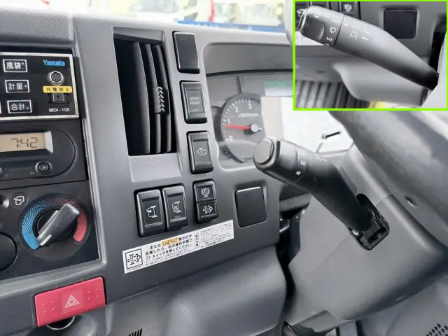 いすゞ エルフ 2PG-NPR88YN(2WD)の写真40