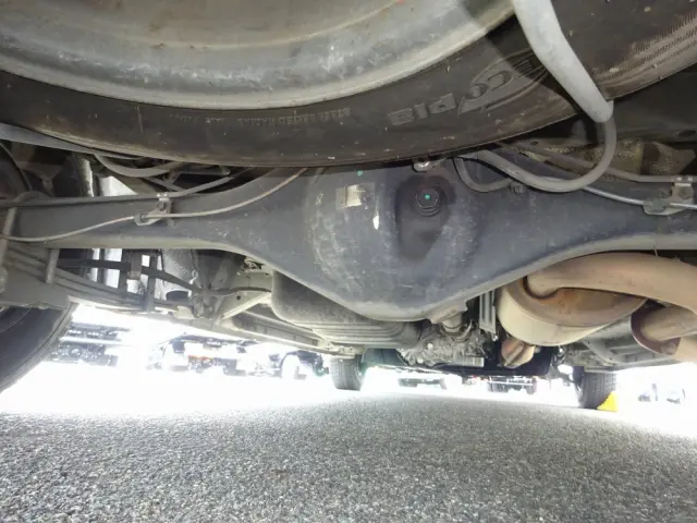 トヨタ ハイエース CBF-TRH226S(4WD)の写真9
