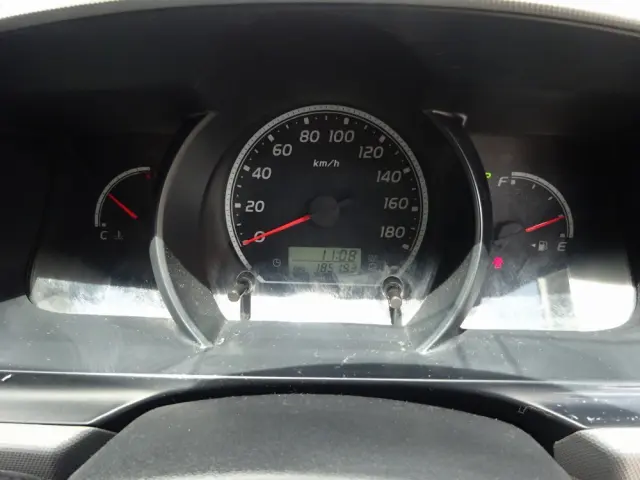 トヨタ ハイエース CBF-TRH226S(4WD)の写真49