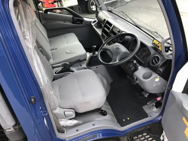 トヨタ ダイナ TKG-XZU700(2WD)の写真4