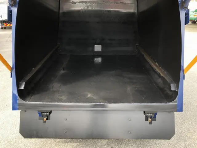 トヨタ ダイナ TKG-XZU700(2WD)の写真15