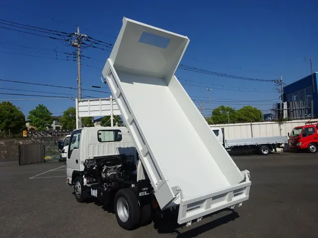 いすゞ エルフ 2PG-NKS88AD(4WD)の写真6