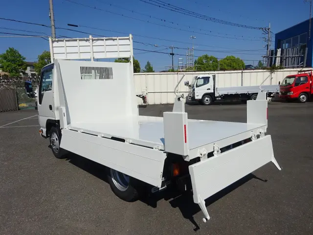 いすゞ エルフ 2PG-NKS88AD(4WD)の写真22