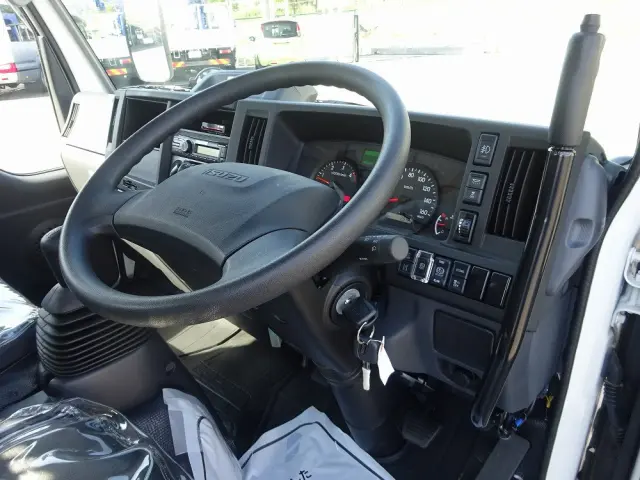 いすゞ エルフ 2PG-NKS88AD(4WD)の写真39