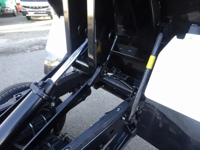 日野 デュトロ 2KG-XZU630T(2WD)の写真20