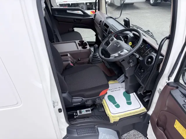 日野 レンジャー 2KG-FE2ACA(2WD)の写真4