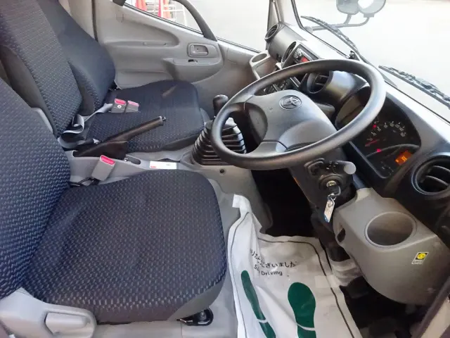 トヨタ ダイナ 2PG-GDY281(4WD)の写真4