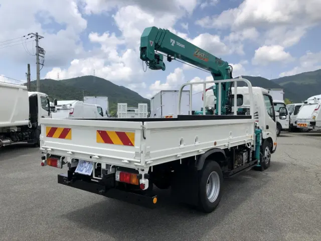 日野 デュトロ 2KG-XZU695M(4WD)の写真2