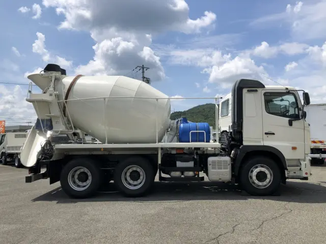 日野 プロフィア 2DG-FS1AGE(6x4)の写真7