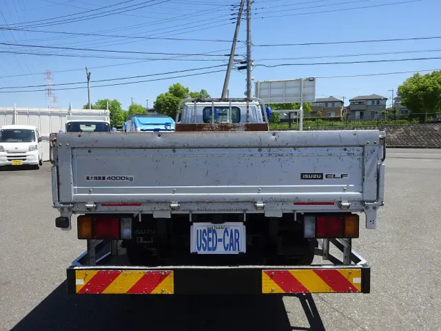いすゞ エルフ 2RG-NKR88R(2WD)の写真3