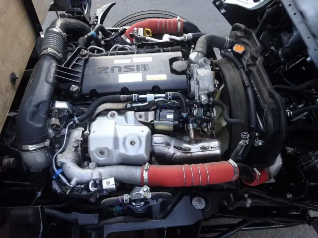 いすゞ エルフ 2RG-NKR88R(2WD)の写真10